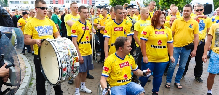 Kibice Motoru Lublin już w Elblągu - zobacz zdjęcia. Transmisja LIVE meczu